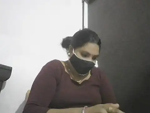 Snapshot of Nisha-telugu chatting on 09.20.25 Nisha-telugu online show from 09.20.25