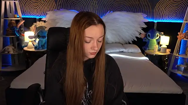 FoxyMayy online show from 11.23.25