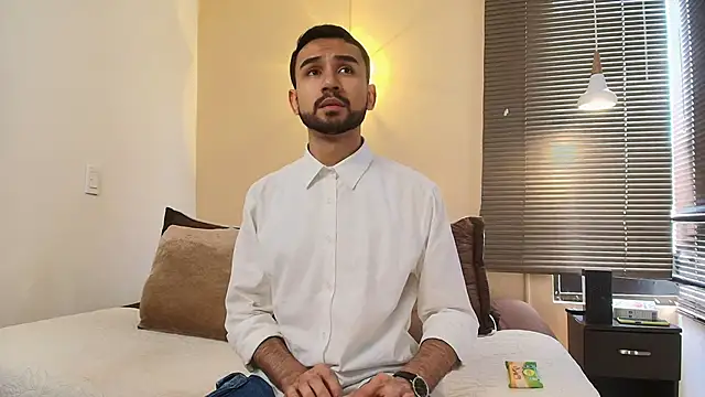 Snapshot of Axel_Moon_S chatting on 09.15.25 Axel Moon S online show from 09.15.25