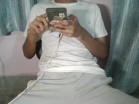 Snapshot of ash706339 chatting on 09.13.25 ash706339 online show from 09.13.25