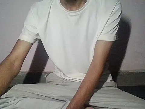 Snapshot of ash706339 chatting on 09.15.25 ash706339 online show from 09.15.25