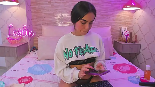 Leslie Bussh  online show from 10.16.25