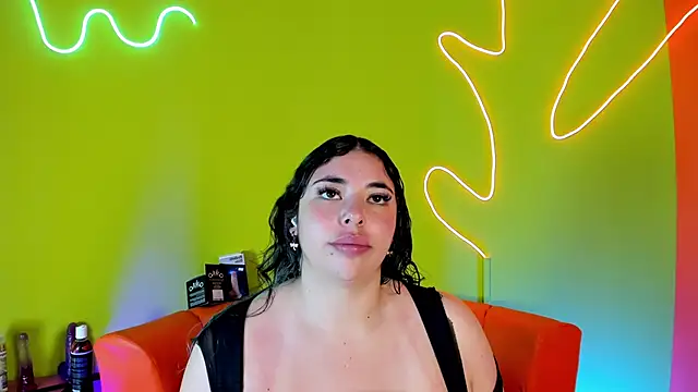 Bagiolett online show from 10.16.25