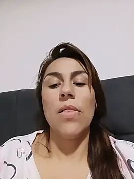 Snapshot of vanessa-titisM chatting on 07.23.26 vanessa-titisM online show from 07.23.26