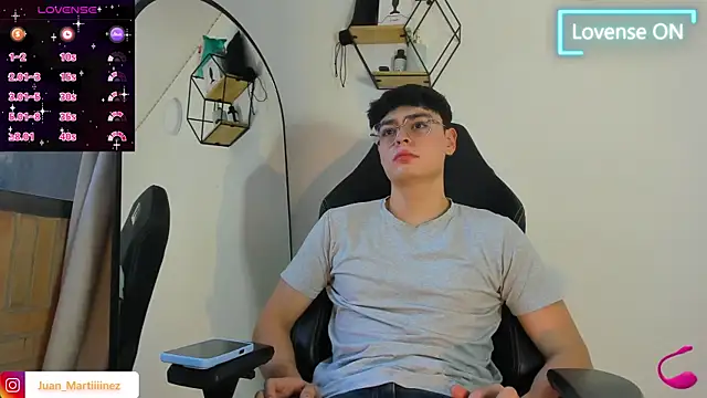 Snapshot of Im_Juaniito chatting on 09.20.25 Im Juaniito online show from 09.20.25