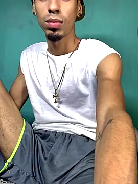 Snapshot of Alexx_1214 chatting on 09.21.25 Alexx 1214 online show from 09.21.25