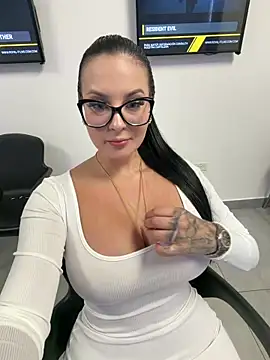 GabyMejiaa online show from 05.09.26