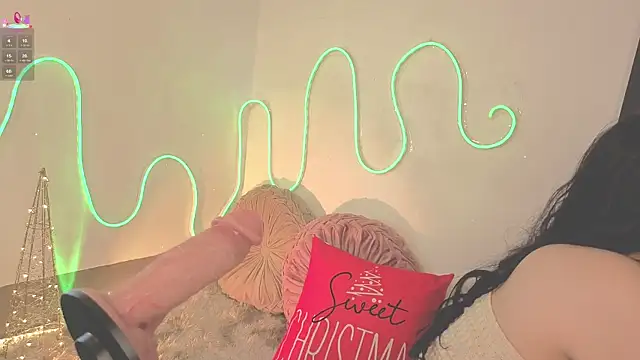 ashlynnlowe  online show from 12.14.25