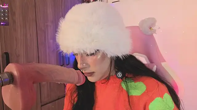 Snapshot of ashlynnlowe_ chatting on 07.13.26 ashlynnlowe online show from 07.13.26