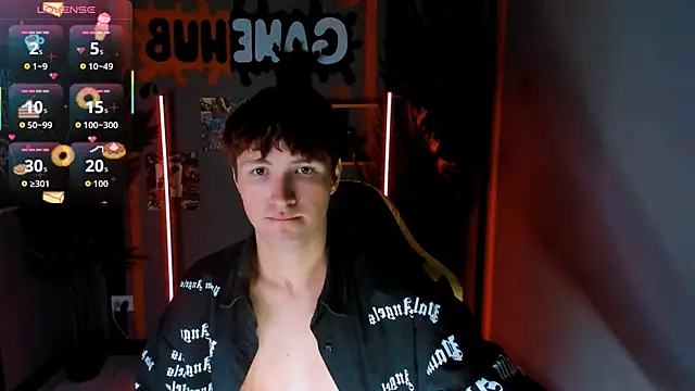 Snapshot of JonnyDarka chatting on 09.19.25 JonnyDarka online show from 09.19.25