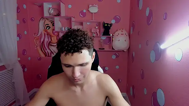 Snapshot of JonnyDarka chatting on 10.02.25 JonnyDarka online show from 10.02.25