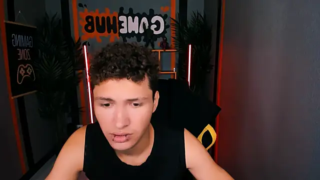 Snapshot of JonnyDarka chatting on 10.17.25 JonnyDarka online show from 10.17.25