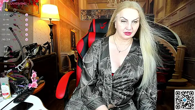 Snapshot of Nina_Devillle chatting on 06.21.26 Nina Devillle online show from 06.21.26