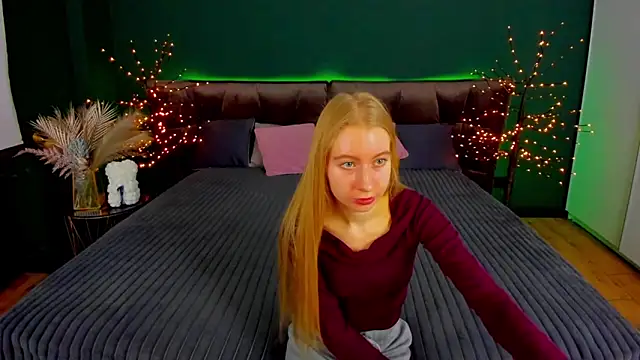 Alina Blonde online show from 11.06.25