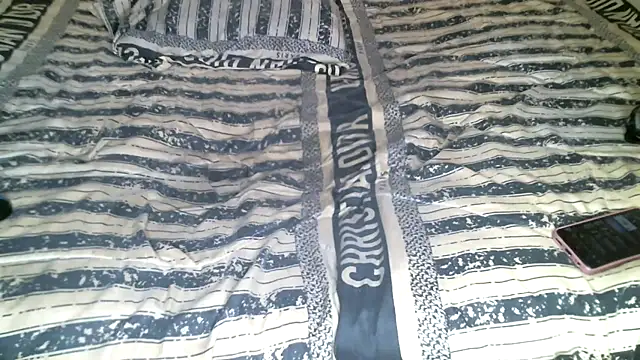 Snapshot of shleybabe chatting on 10.03.25 shleybabe online show from 10.03.25