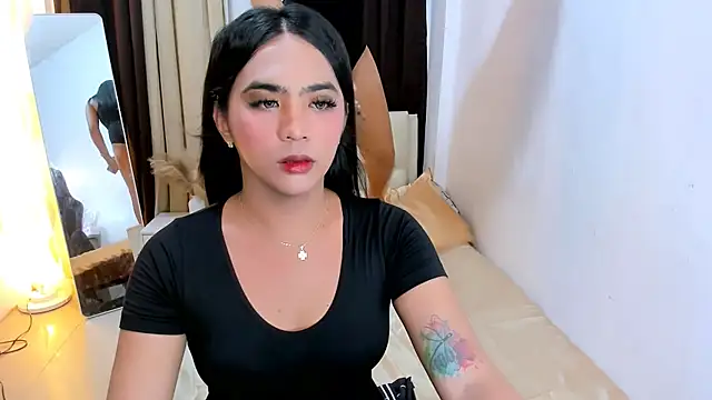 Snapshot of FrancineXMarie chatting on 09.18.25 FrancineXMarie online show from 09.18.25