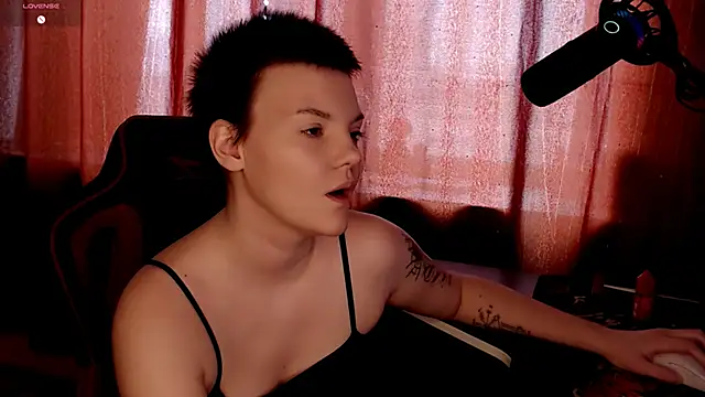 KrisNeal online show from 04.11.26