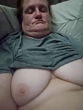 Snapshot of lindamarie_ chatting on 11.01.25 lindamarie  online show from 11.01.25