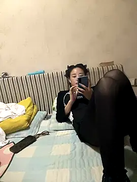 Snapshot of xiuchun100 chatting on 10.02.25 xiuchun100 online show from 10.02.25