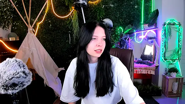 JulsMumi online show from 09.30.25