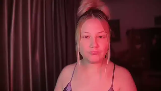 BikiHellena online show from 06.06.26