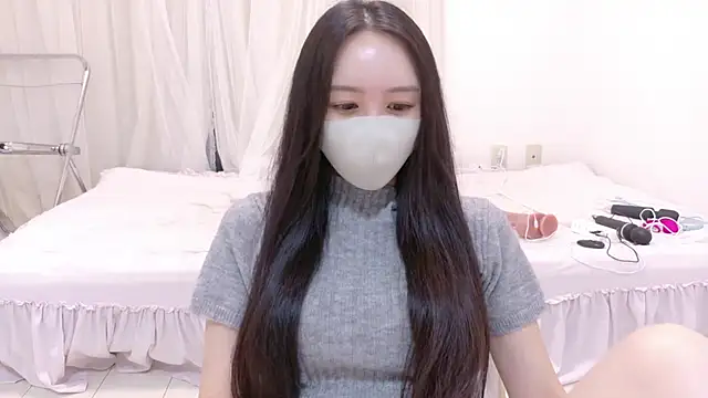  Mia land  online show from 08.03.26
