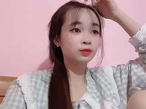 Snapshot of Suna7383 chatting on 10.05.25 Suna7383 online show from 10.05.25