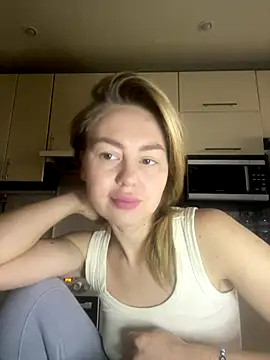 MartaLuna  online show from 12.03.25