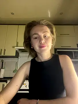 MartaLuna  online show from 12.13.25