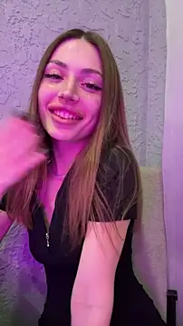 Elizabeth Tay online show from 02.08.26