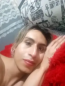 Snapshot of ZafiroRios chatting on 11.05.25 ZafiroRios online show from 11.05.25