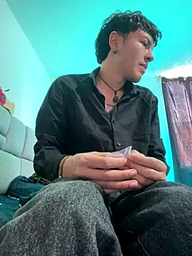 NaytonFreeman online show from 12.22.25