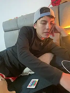 NaytonFreeman online show from 02.05.26