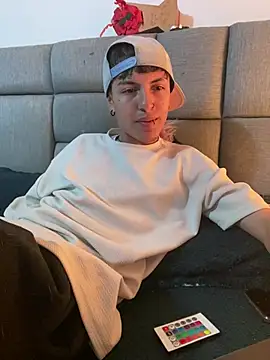 NaytonFreeman online show from 02.25.26