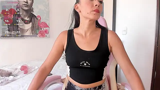 Lhia  online show from 09.30.25