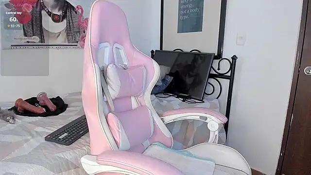 Lhia  online show from 10.09.25