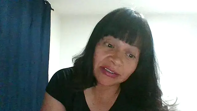 Snapshot of adri89-g chatting on 04.27.26 adri89-g online show from 04.27.26