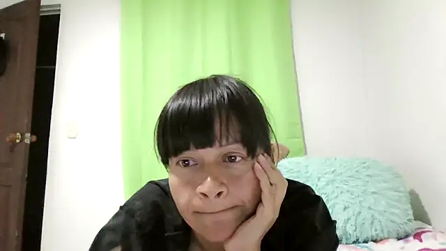 Snapshot of adri89-g chatting on 05.10.26 adri89-g online show from 05.10.26
