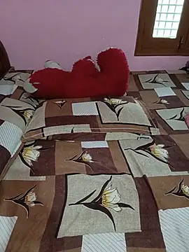 Snapshot of KannadaTamilTeluguBeauty chatting on 07.27.26 KannadaTamilTeluguBeauty online show from 07.27.26