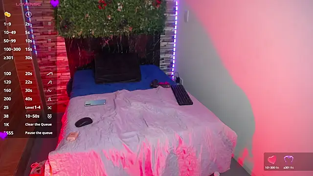 Snapshot of dayis_durand chatting on 10.04.25 dayis durand online show from 10.04.25