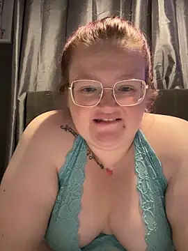 Snapshot of AmberBliss-X chatting on 09.30.25 AmberBliss-X online show from 09.30.25