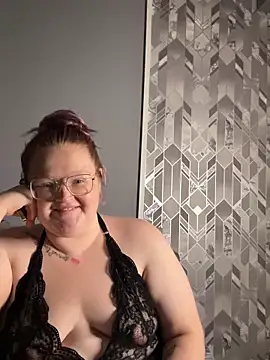 Snapshot of AmberBliss-X chatting on 10.03.25 AmberBliss-X online show from 10.03.25