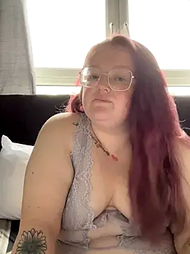 Snapshot of AmberBliss-X chatting on 10.14.25 AmberBliss-X online show from 10.14.25