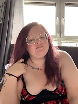 Snapshot of AmberBliss-X chatting on 10.16.25 AmberBliss-X online show from 10.16.25