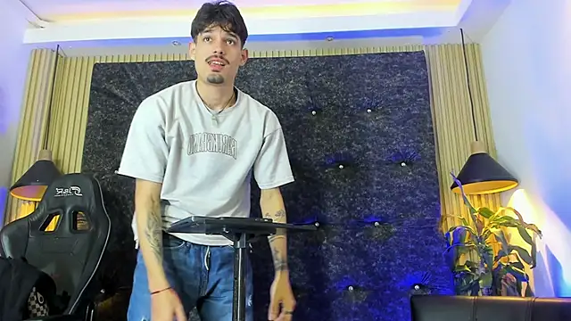 Snapshot of Iam_Steven chatting on 09.30.25 Iam Steven online show from 09.30.25