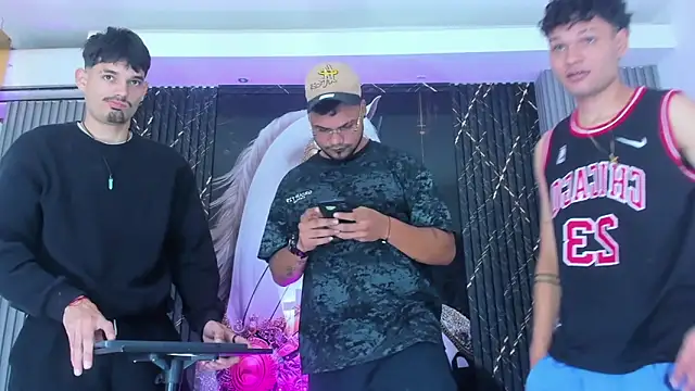 Iam Steven online show from 11.15.25