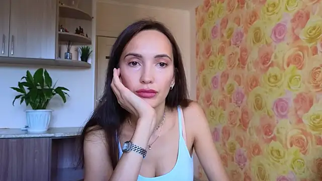 Lillian-Clark online show from 10.06.25