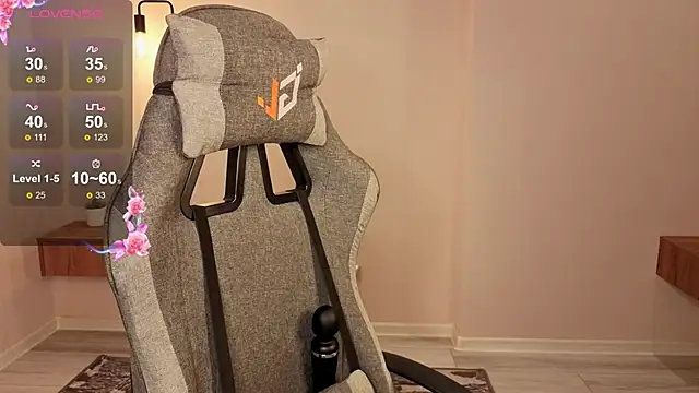 Frences Eyes online show from 11.09.25