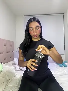 karolaalcendra online show from 03.01.26