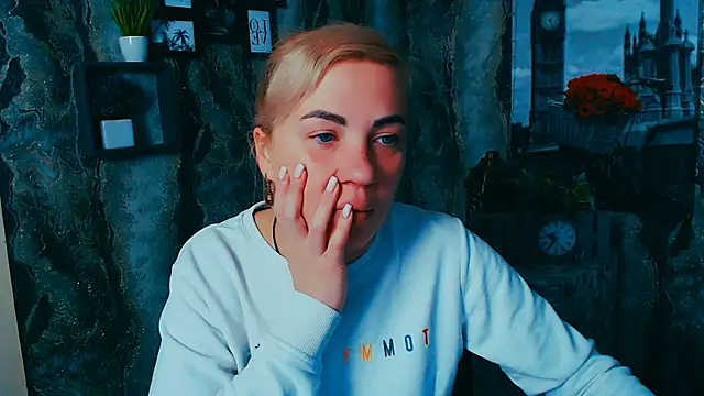 EmmaCat  online show from 11.29.25